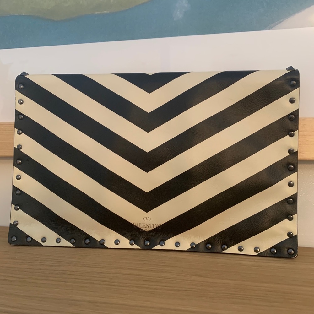 Valentino Rockstud striped envelope clutch - Picture 4 of 10